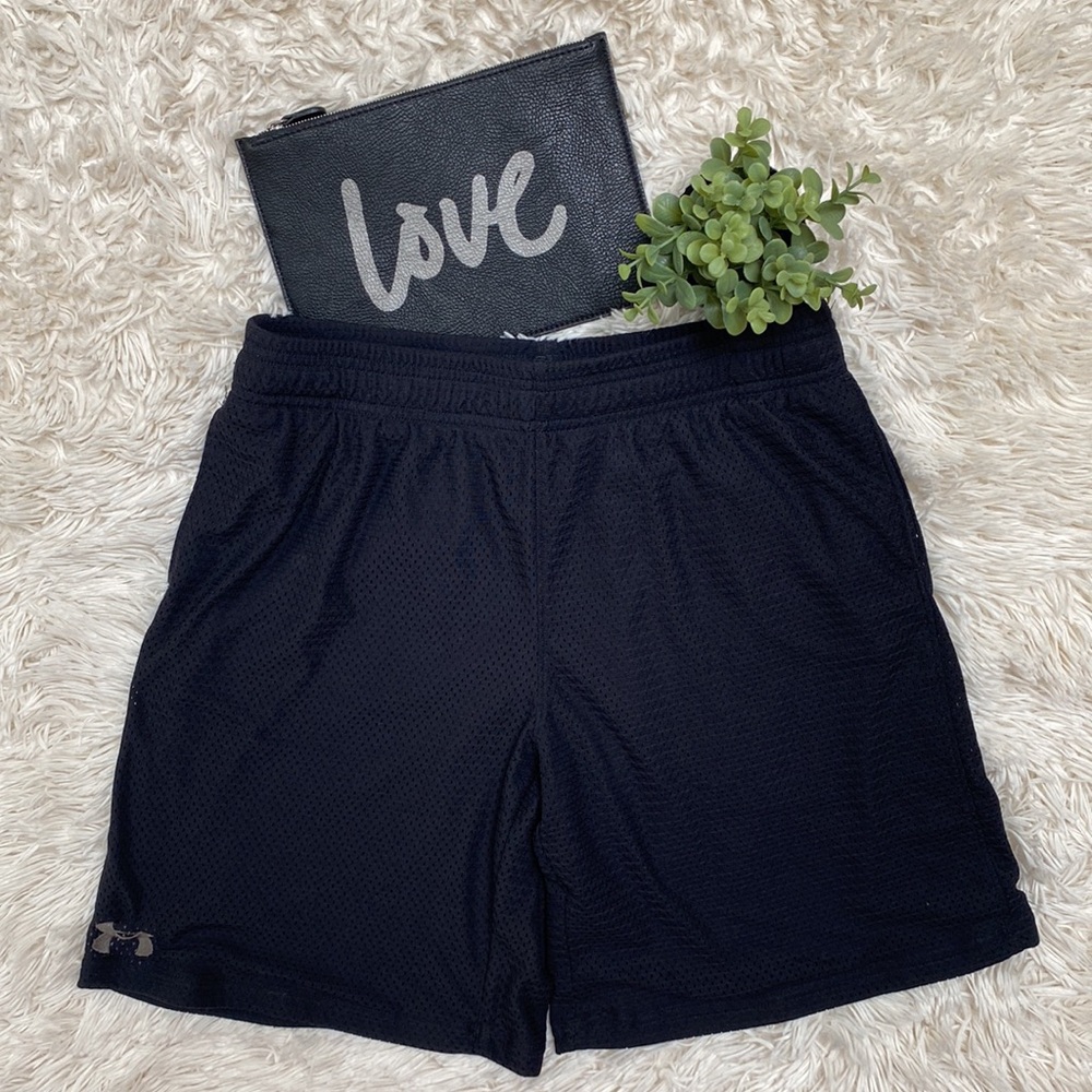 🎉HP🎉 Under Armour Pull On Athletic Mesh Shorts 💗 Black
